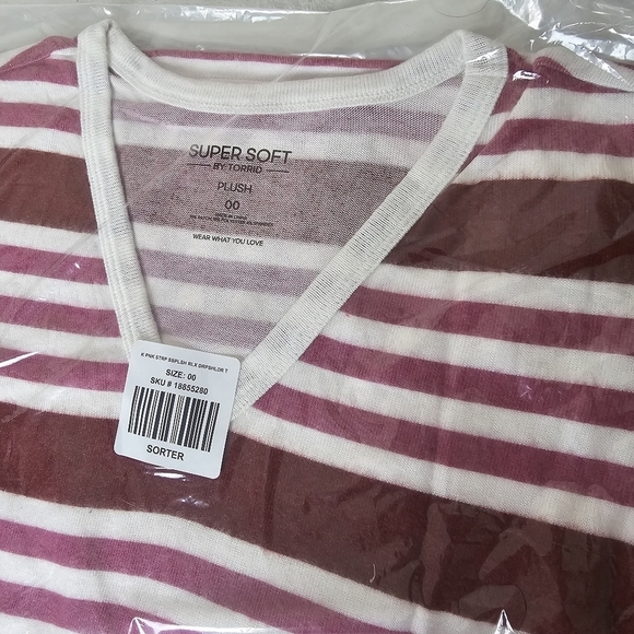 Torrid Super Soft Plush V-Neck Drop Shoulder Stripe Top Burgundy Pink M/L - Picture 5 of 8